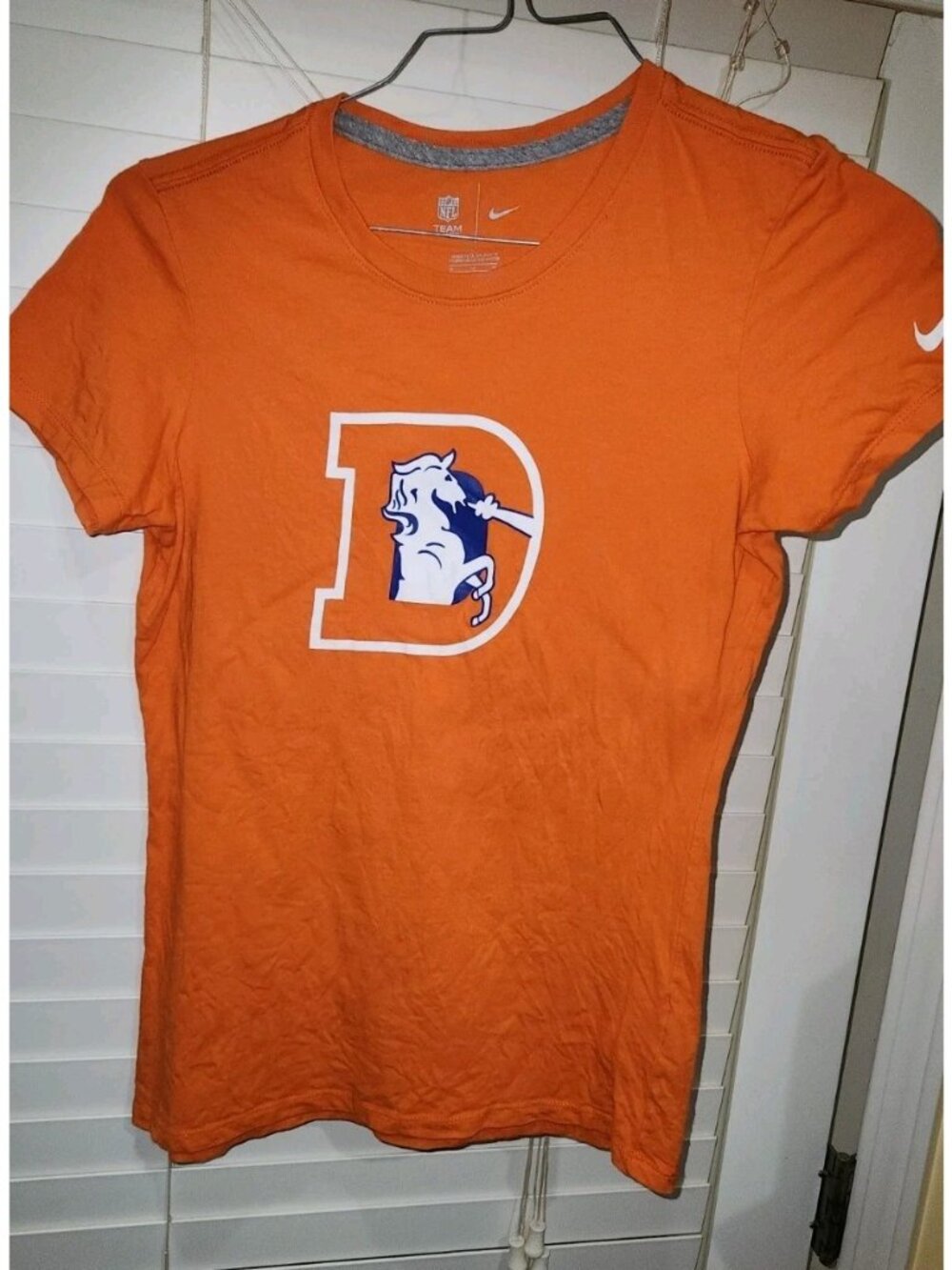 Nike Denver Broncos T Shirt Womens MEDIUM orange